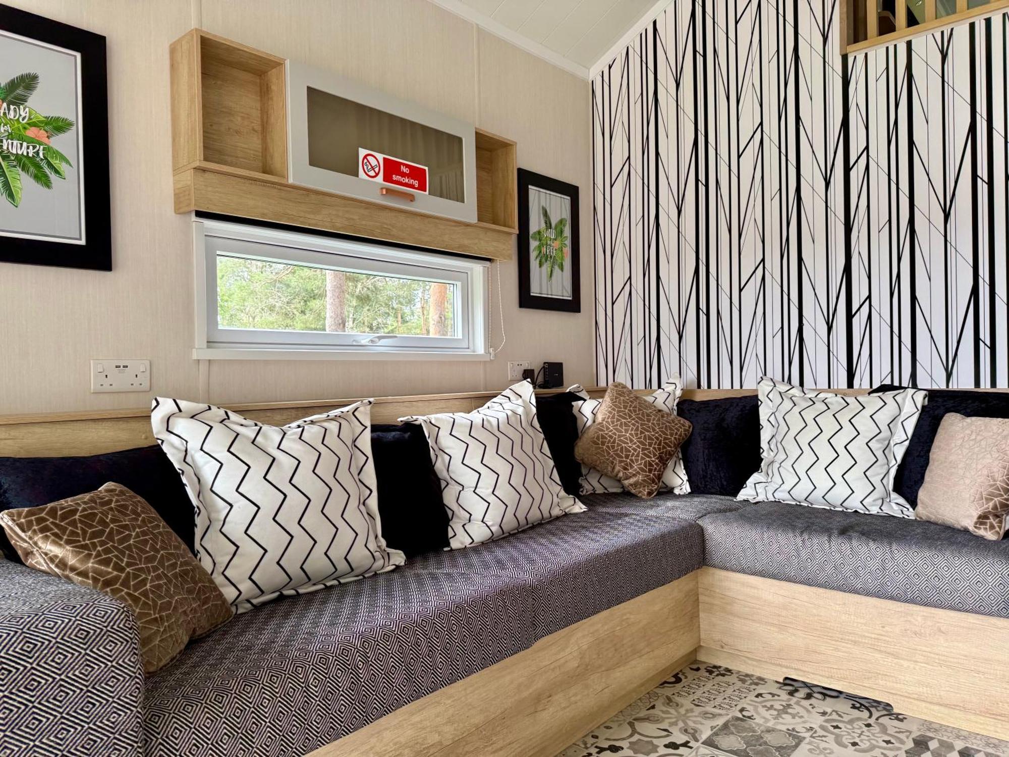 The Parr Pod - Beautiful, Luxury Pod Hotel Aberlour Buitenkant foto