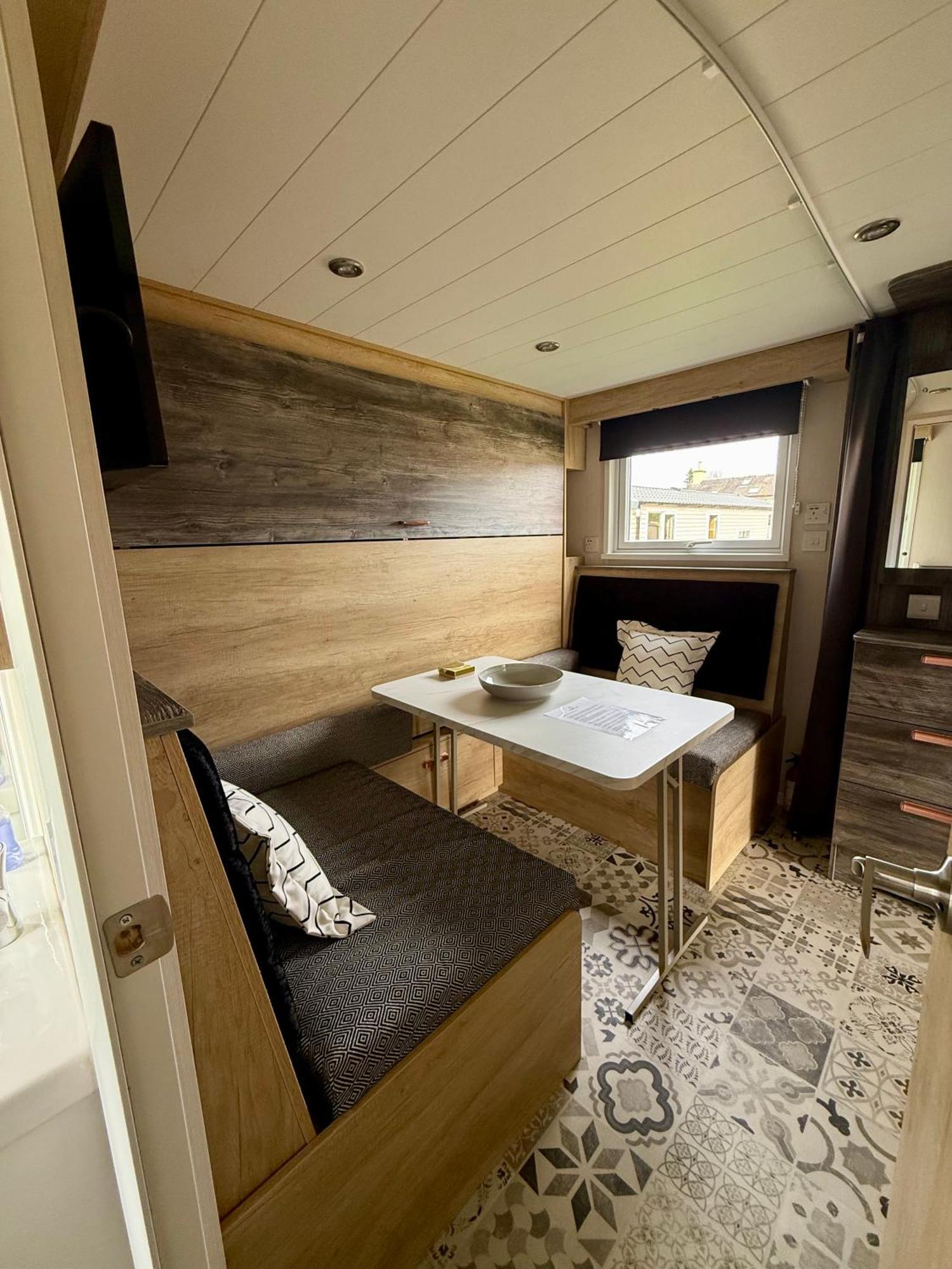 The Parr Pod - Beautiful, Luxury Pod Hotel Aberlour Buitenkant foto